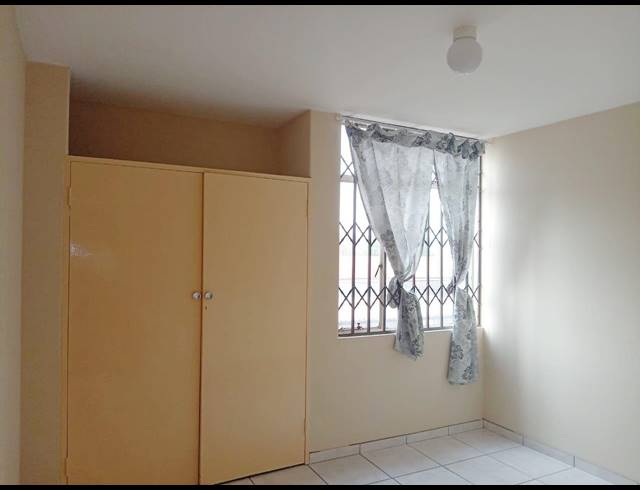 2 BEDROOM APARTMENT FOR SALE IN VANDERBIJLPARK CW 3